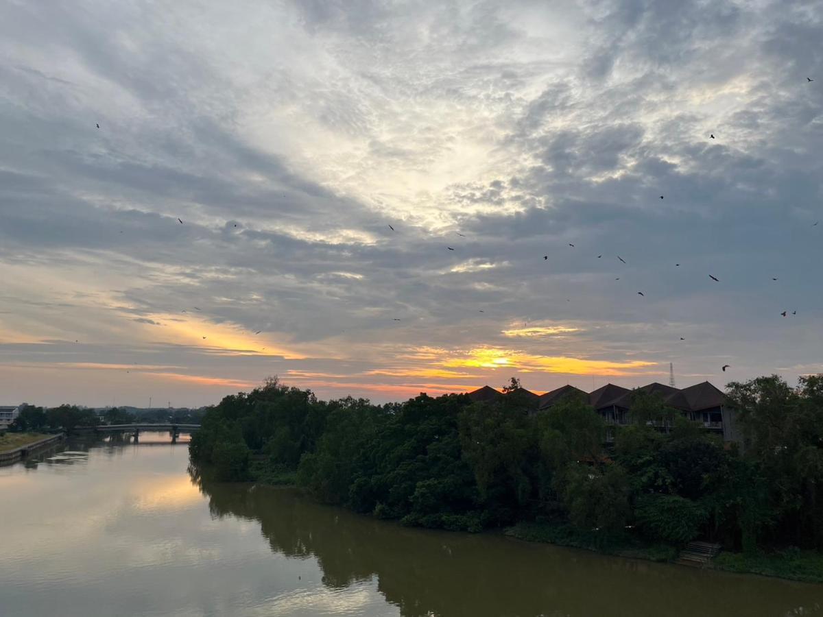 Usabai Riverside Boutique Hotel Chanthaburi Esterno foto