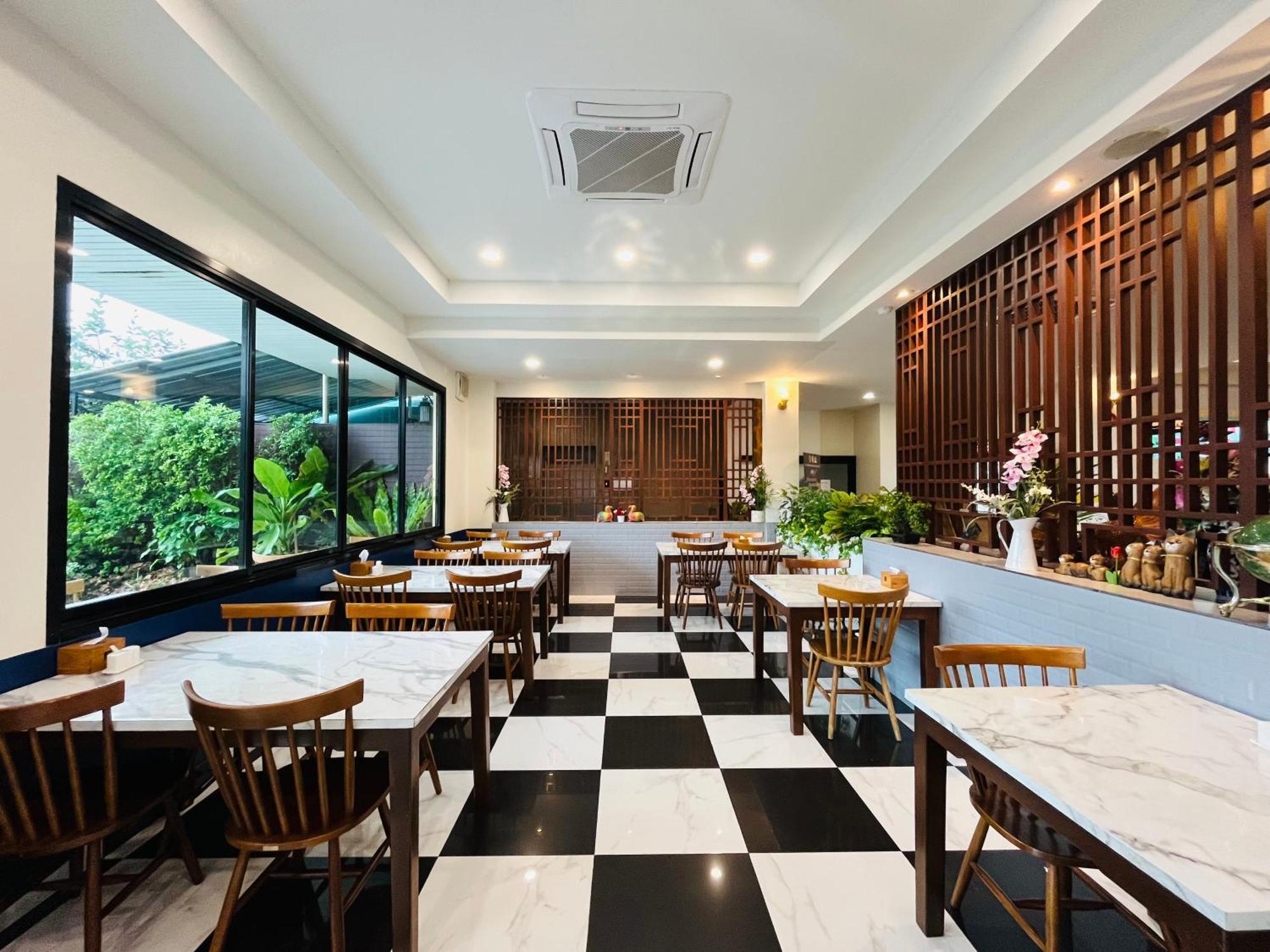 Usabai Riverside Boutique Hotel Chanthaburi Esterno foto