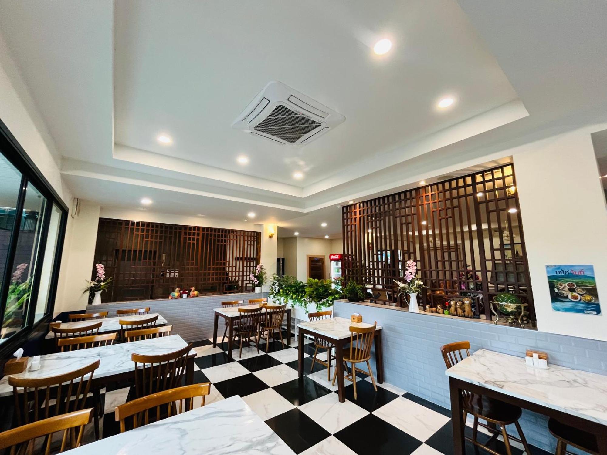 Usabai Riverside Boutique Hotel Chanthaburi Esterno foto
